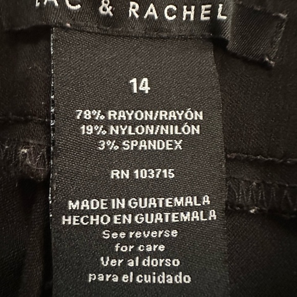 Women’s Size 14 Black Zac & Rachel Capris. Excellent Condition! - Picture 4 of 5